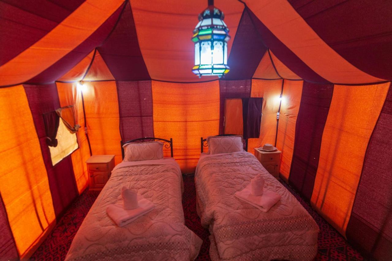 Merzouga Traditional Tents With Heating Hotel Exterior foto